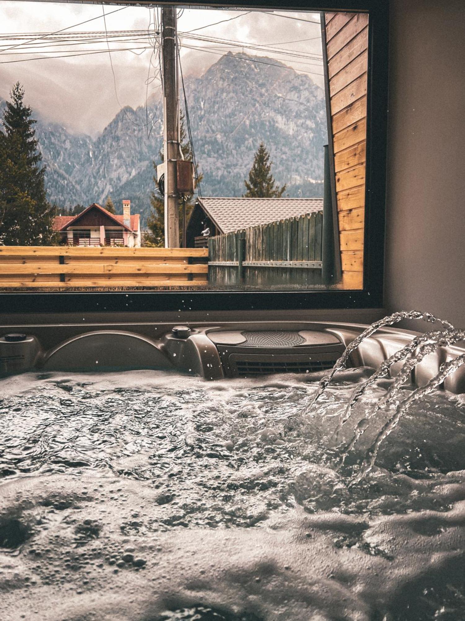 Moon Montana Buşteni エクステリア 写真